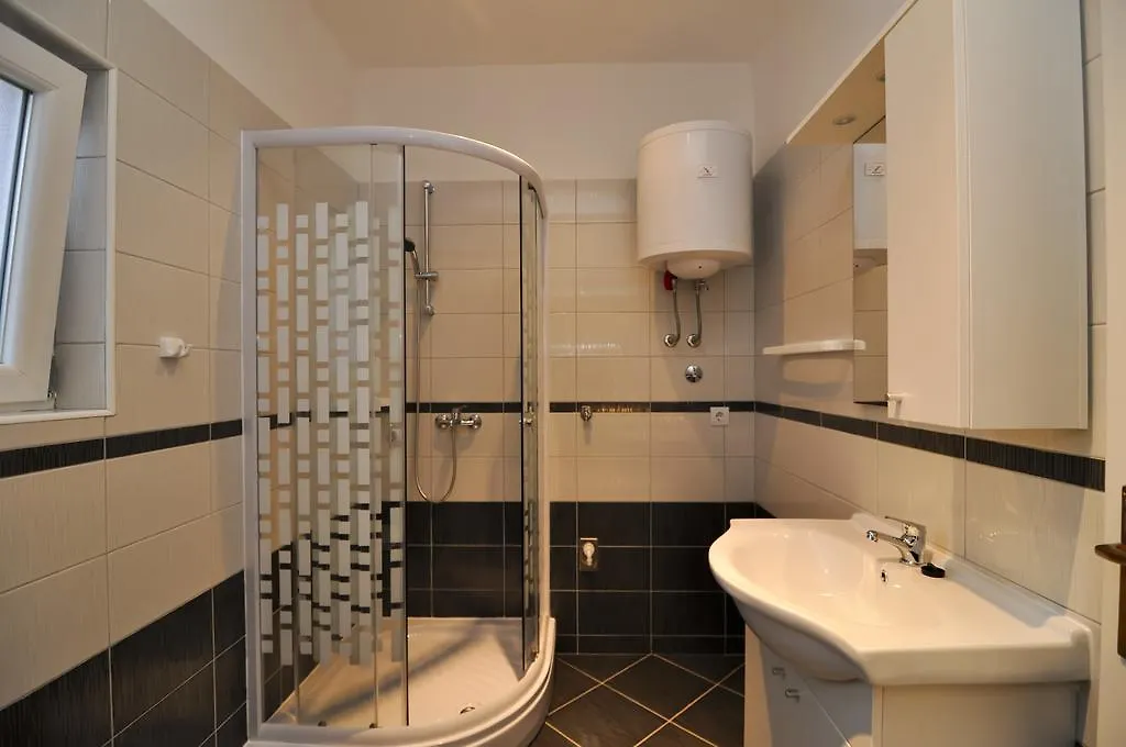 Apartments Marija - Maslenica - First Line To The Sea