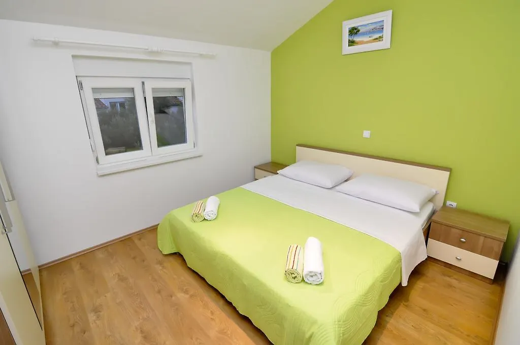 Apartments Marija - Maslenica - First Line To The Sea 0*,  Croatia