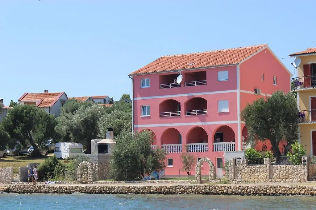 Apartments Marija - Maslenica - First Line To The Sea
