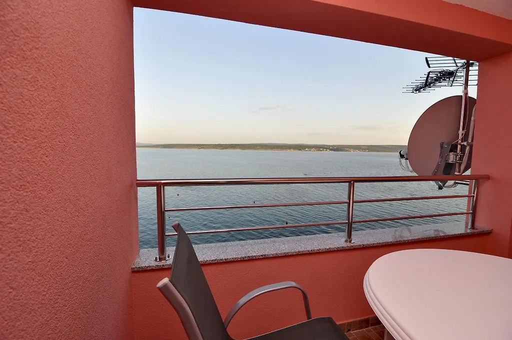 Apartments Marija - Maslenica - First Line To The Sea