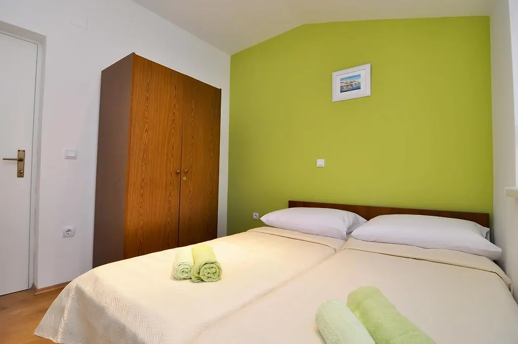 Apartments Marija - Maslenica - First Line To The Sea