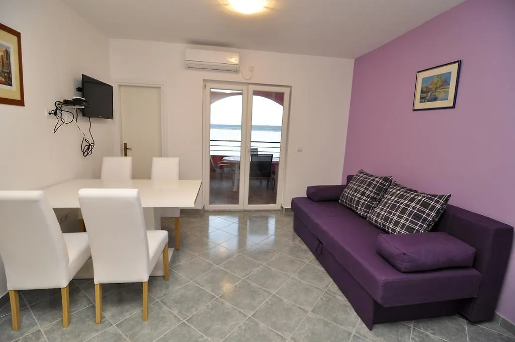 Apartments Marija - Maslenica - First Line To The Sea 0*,