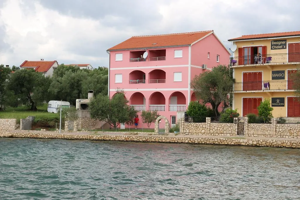 Apartments Marija - Maslenica - First Line To The Sea