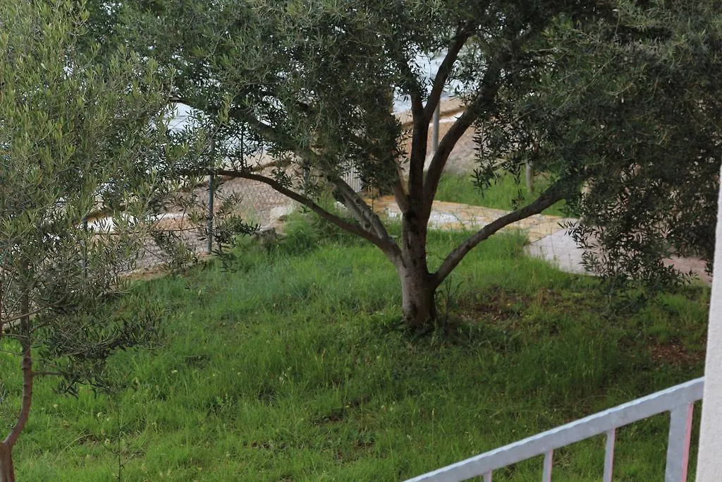 Apartments Marija - Maslenica - First Line To The Sea