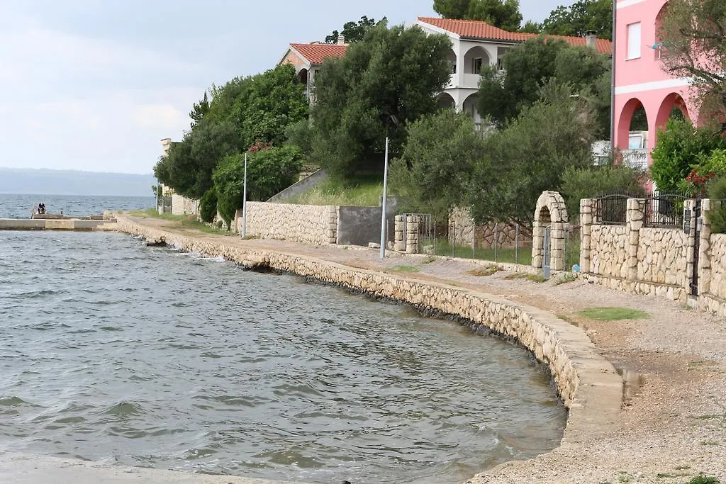 Apartments Marija - Maslenica - First Line To The Sea