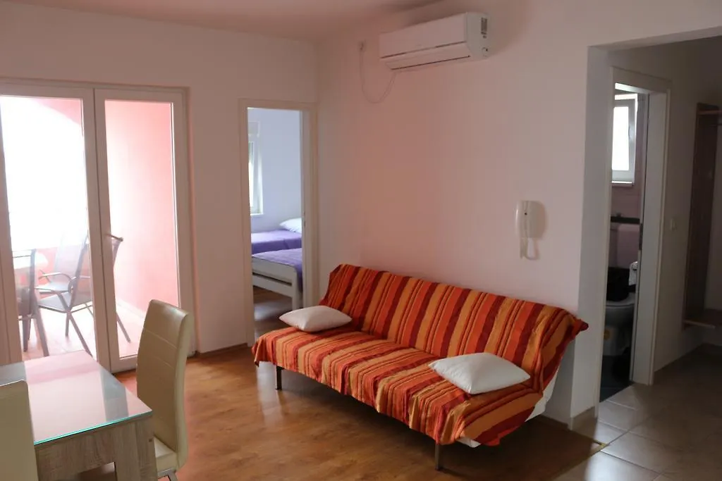 Apartments Marija - Maslenica - First Line To The Sea