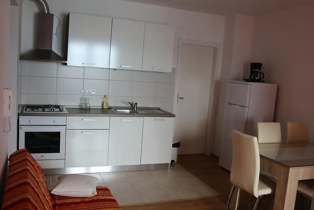 Apartments Marija - Maslenica - First Line To The Sea Croatia