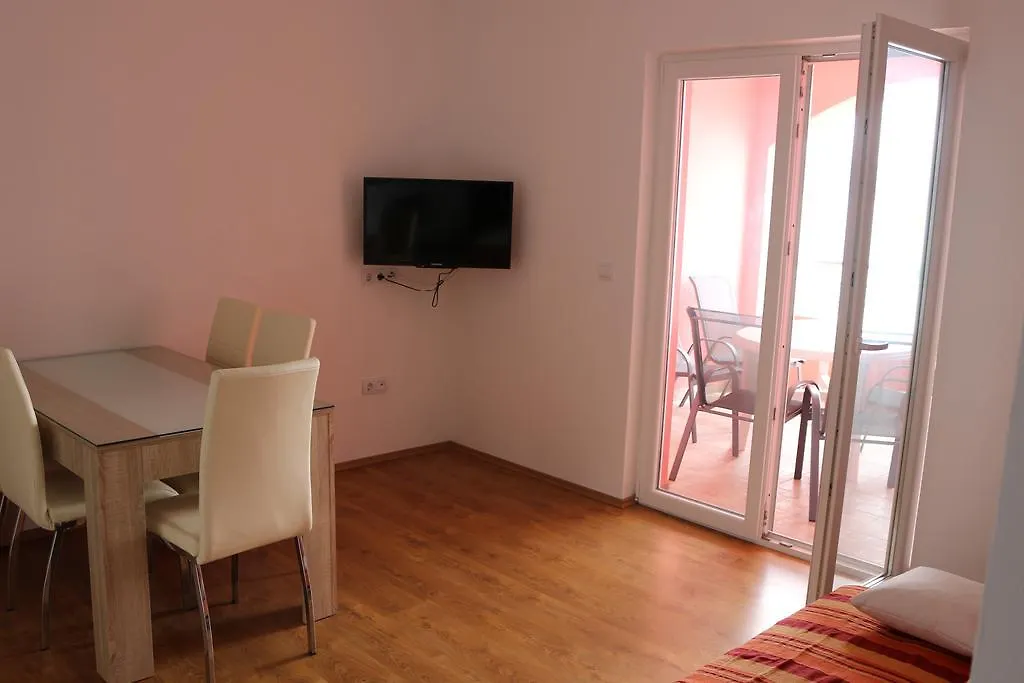 Apartments Marija - Maslenica - First Line To The Sea 0*,  Croatia