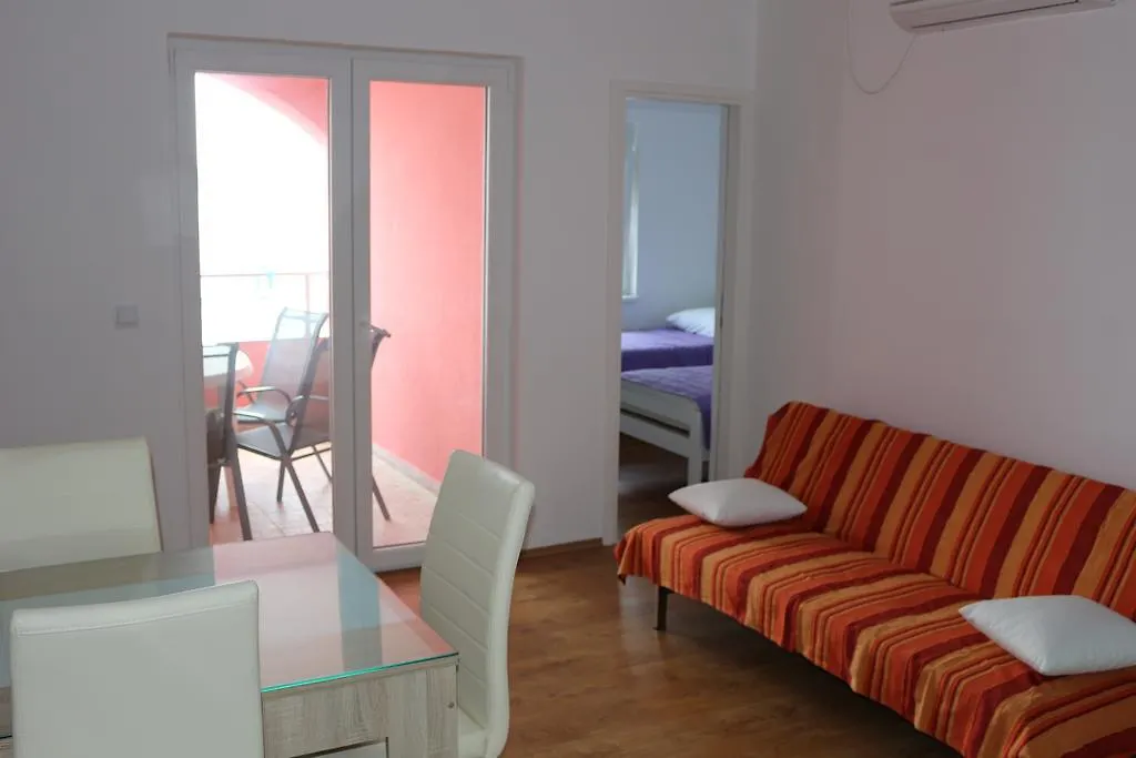Apartments Marija - Maslenica - First Line To The Sea