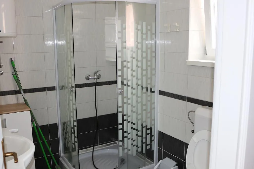 Apartments Marija - Maslenica - First Line To The Sea